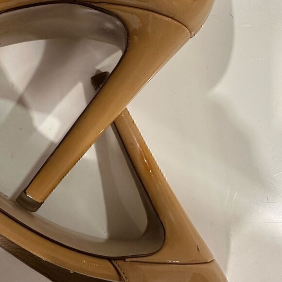 Valentino Classic Patent Leather Bow - Picture 15 of 16